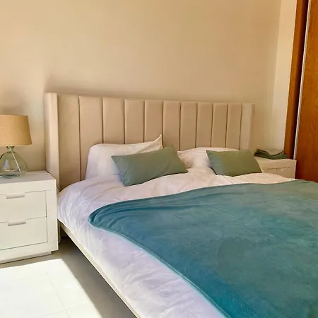 Seaview Penthouse In New Golden Mile Estepona